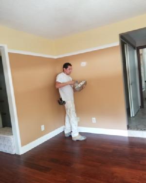 painting contractor Claremont before and after photo 1563313056770_Caulking_400X500